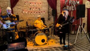 Shaggy & Susie at 2nd Act (halloween prom)